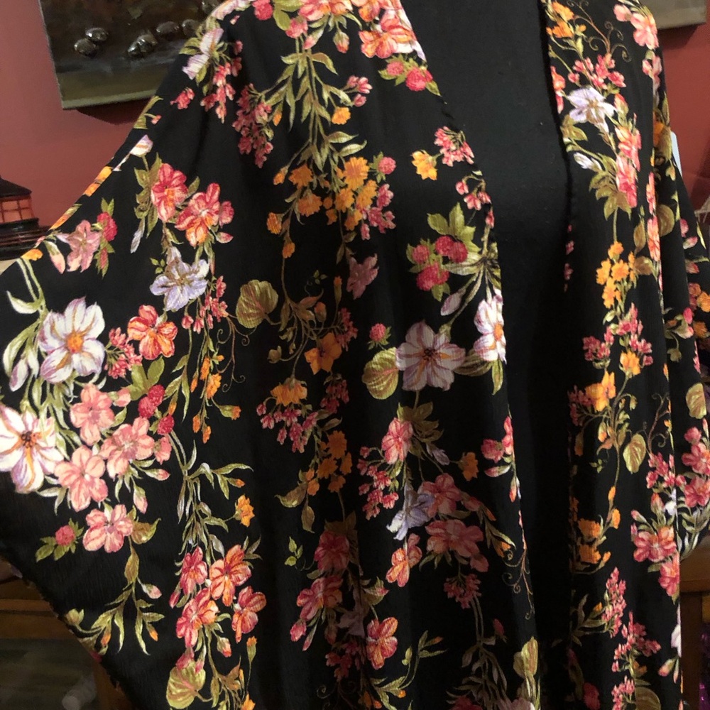 Black Floral Kimono Robe with Pink & Yellow Blooms - Picture 14 of 15